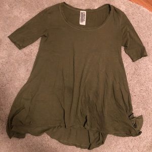 Free People asymmetrical hem 1/2 sleeve top